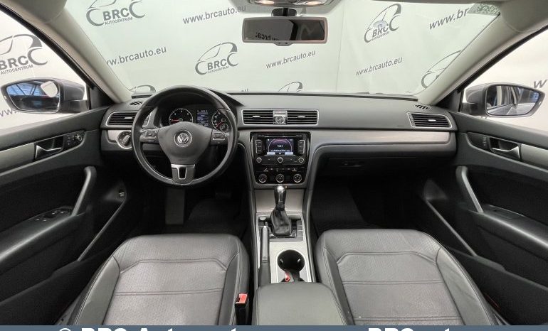 Volkswagen Passat 2.0TDI DSG SE Sedan 2014 full
