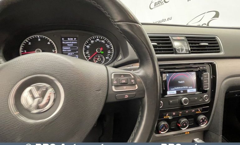 Volkswagen Passat 2.0TDI DSG SE Sedan 2014 full