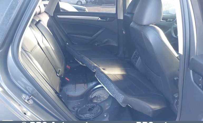 Volkswagen Passat 2.0TDI DSG SE Sedan 2014 full