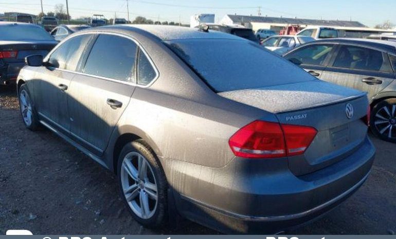 Volkswagen Passat 2.0TDI DSG SE Sedan 2014 full