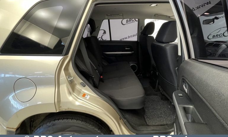 Suzuki Grand Vitara 2.0 AWD 2010 full