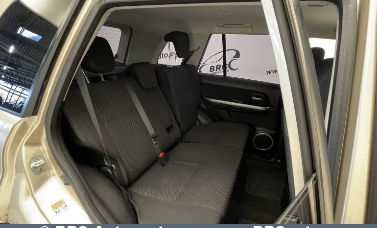 Suzuki Grand Vitara 2.0 AWD 2010 full