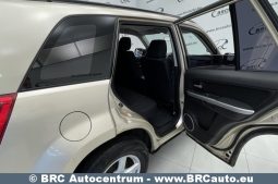 Suzuki Grand Vitara 2.0 AWD 2010 full