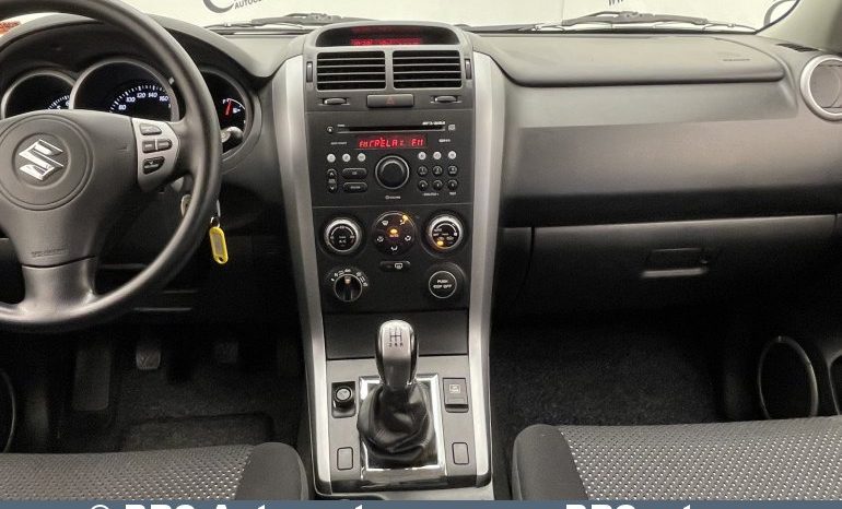 Suzuki Grand Vitara 2.0 AWD 2010 full