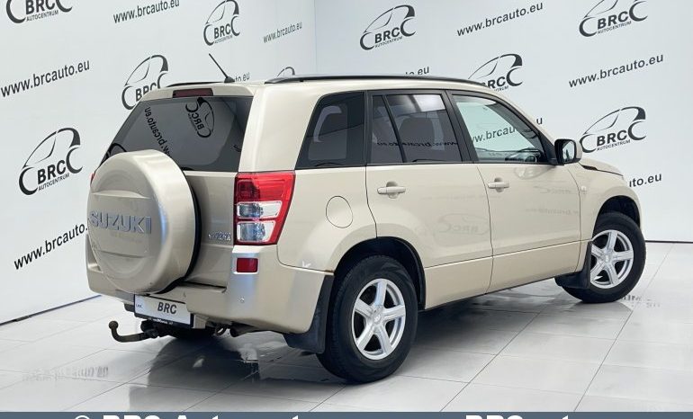 Suzuki Grand Vitara 2.0 AWD 2010 full