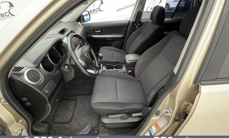 Suzuki Grand Vitara 2.0 AWD 2010 full