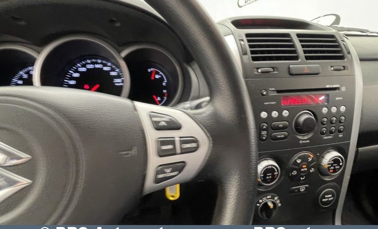 Suzuki Grand Vitara 2.0 AWD 2010 full