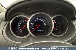 Suzuki Grand Vitara 2.0 AWD 2010 full