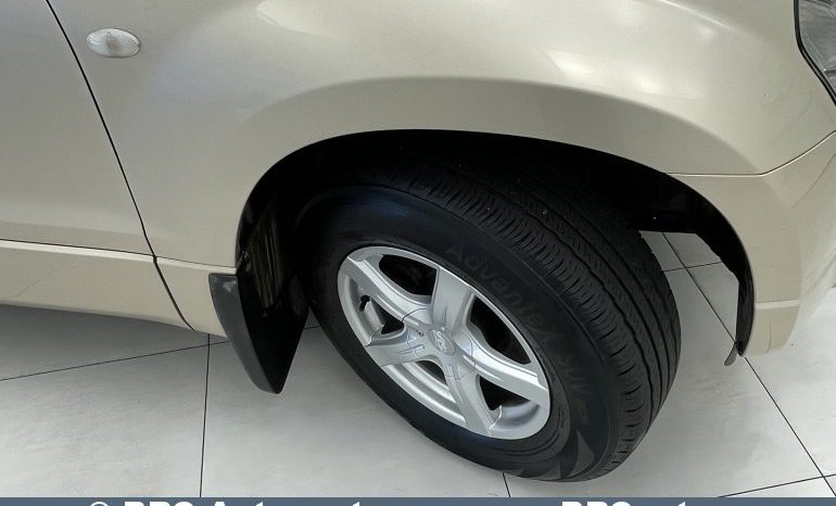 Suzuki Grand Vitara 2.0 AWD 2010 full