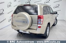 Suzuki Grand Vitara 2.0 AWD 2010 full