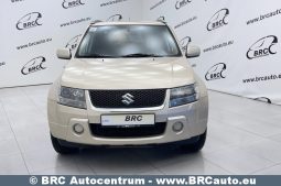 Suzuki Grand Vitara 2.0 AWD 2010 full