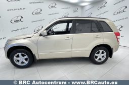 Suzuki Grand Vitara 2.0 AWD 2010 full