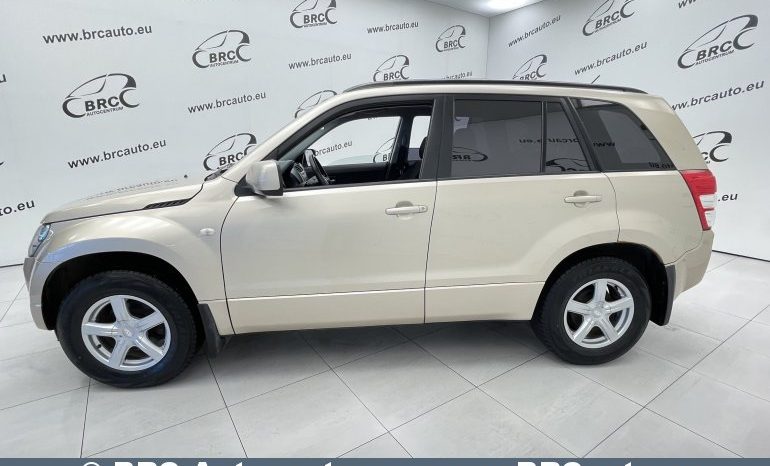Suzuki Grand Vitara 2.0 AWD 2010 full
