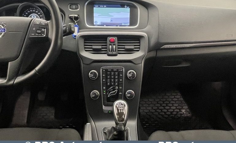 Volvo V40 Cross Country D2 2013 full
