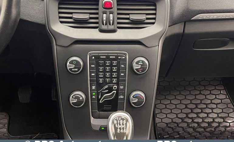Volvo V40 Cross Country D2 2013 full