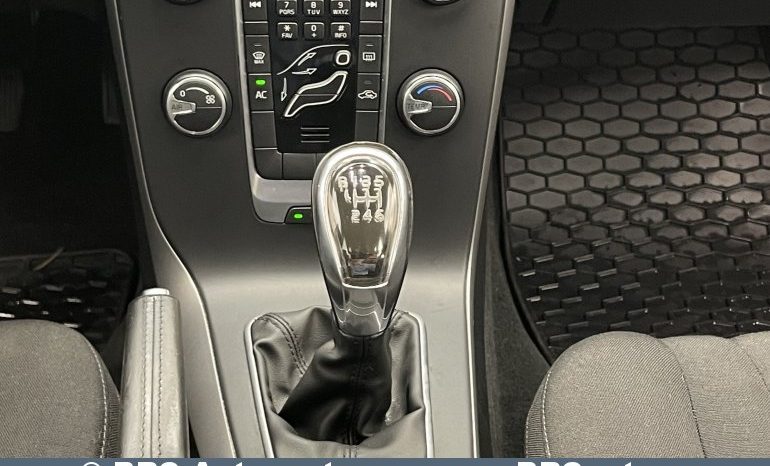 Volvo V40 Cross Country D2 2013 full
