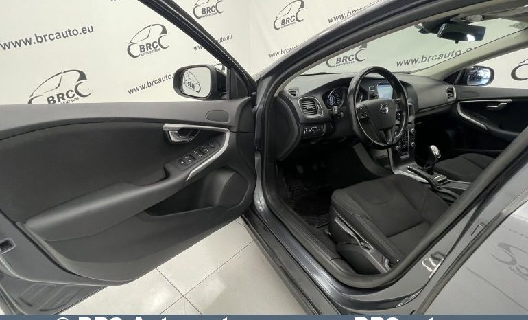 Volvo V40 Cross Country D2 2013 full