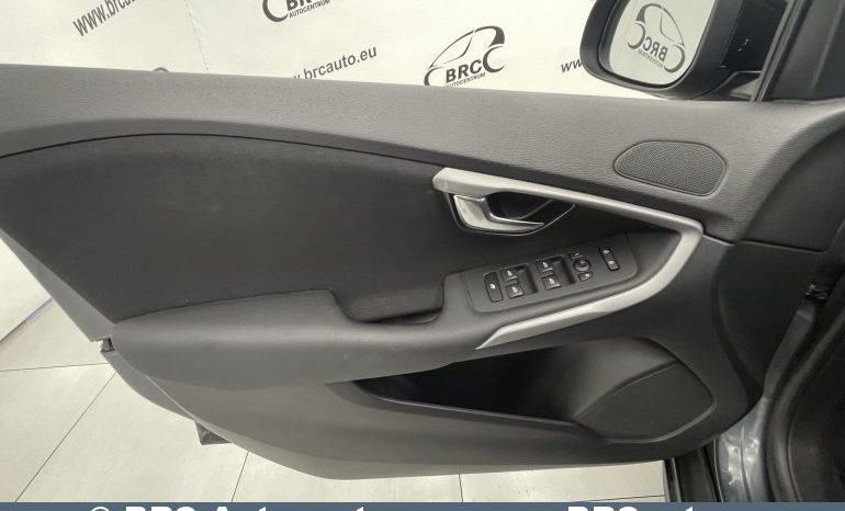 Volvo V40 Cross Country D2 2013 full