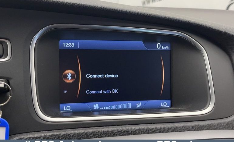 Volvo V40 Cross Country D2 2013 full