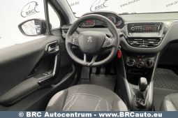 Peugeot 208 PureTech 1.2 VTi 2012 full