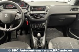 Peugeot 208 PureTech 1.2 VTi 2012 full
