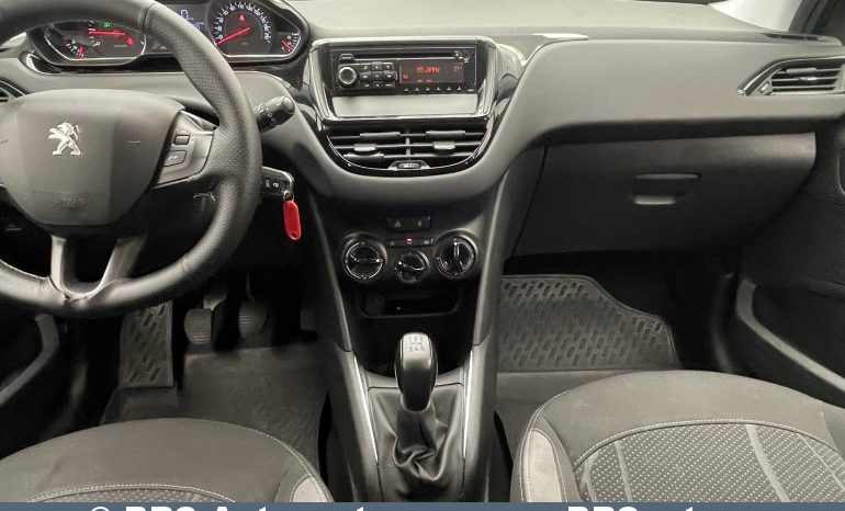 Peugeot 208 PureTech 1.2 VTi 2012 full