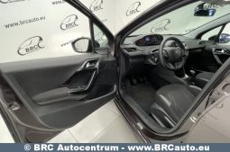 Peugeot 208 PureTech 1.2 VTi 2012 full