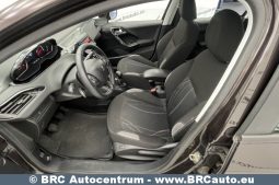 Peugeot 208 PureTech 1.2 VTi 2012 full