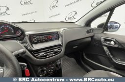 Peugeot 208 PureTech 1.2 VTi 2012 full