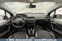 Peugeot 208 PureTech 1.2 VTi 2012