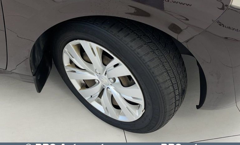 Peugeot 208 PureTech 1.2 VTi 2012 full