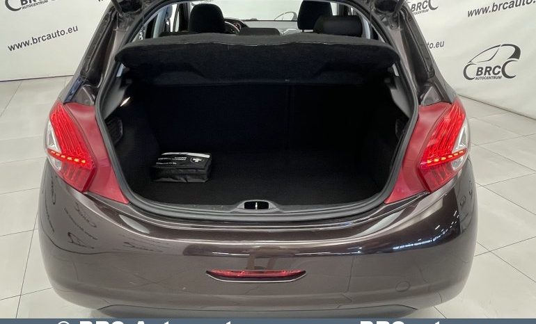 Peugeot 208 PureTech 1.2 VTi 2012 full