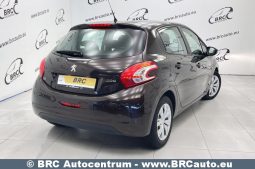Peugeot 208 PureTech 1.2 VTi 2012 full