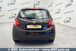 Peugeot 208 PureTech 1.2 VTi 2012 full