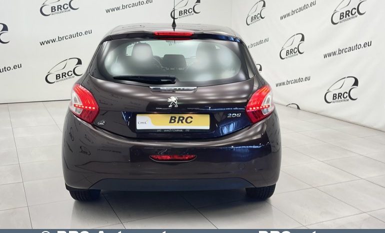 Peugeot 208 PureTech 1.2 VTi 2012 full