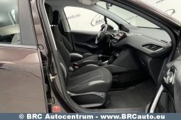Peugeot 208 PureTech 1.2 VTi 2012