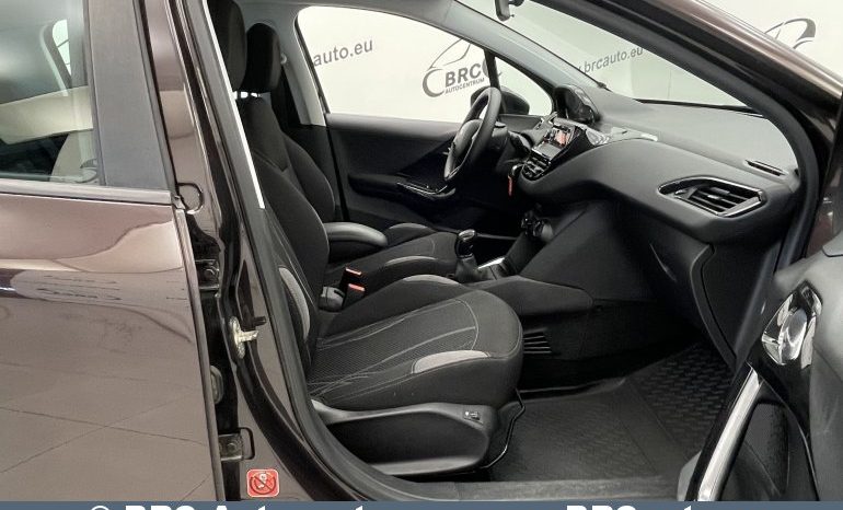 Peugeot 208 PureTech 1.2 VTi 2012 full