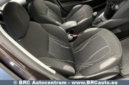 Peugeot 208 PureTech 1.2 VTi 2012