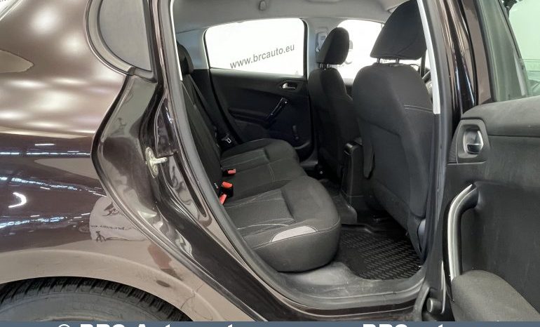 Peugeot 208 PureTech 1.2 VTi 2012 full