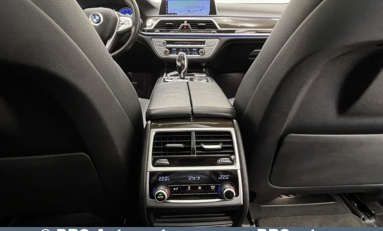 BMW 740 i Automatas 2017 full