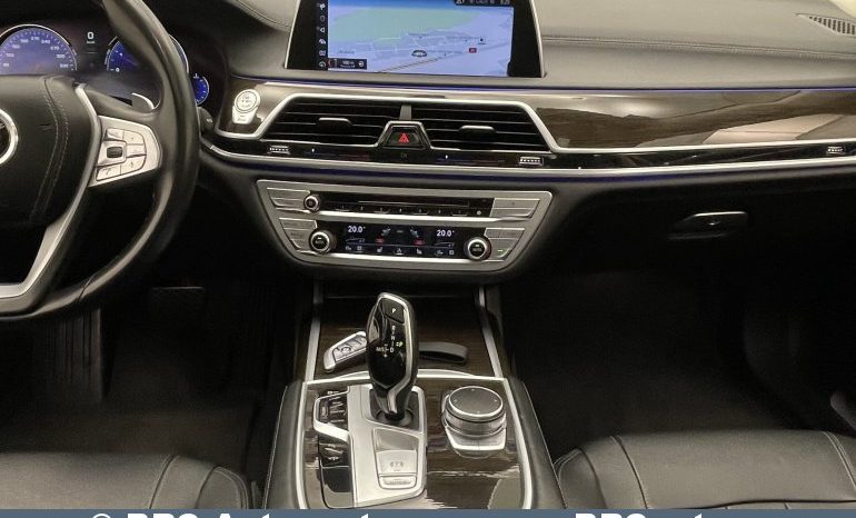 BMW 740 i Automatas 2017 full