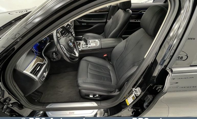 BMW 740 i Automatas 2017 full