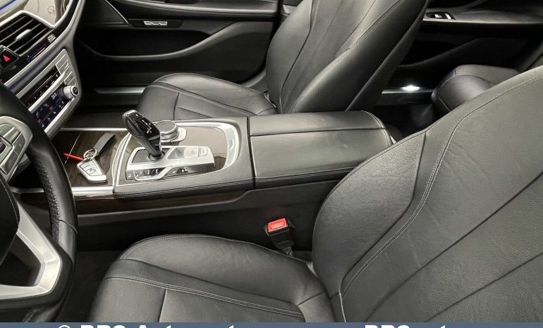 BMW 740 i Automatas 2017 full