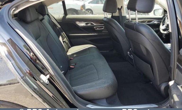 BMW 740 i Automatas 2017 full