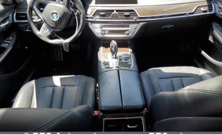 BMW 740 i Automatas 2017 full