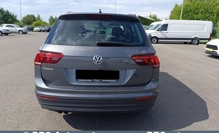 Volkswagen Tiguan Comfortline 2.0TDI Automatas 2018 full