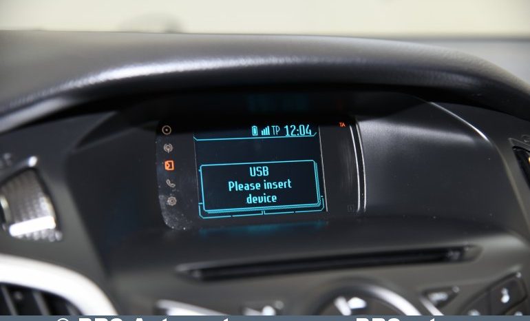 Ford Focus 1.6 TDCi Ultimate Lux 2014 full