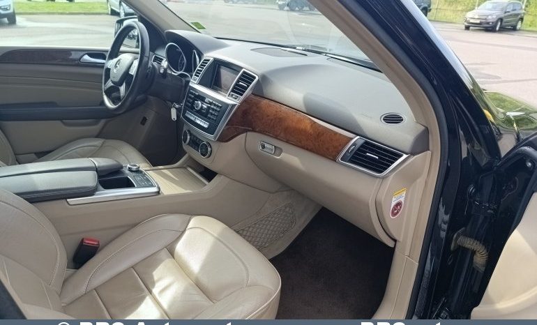 Mercedes-Benz ML 350 350 CDI BLUETEC 4Matic 2012 full