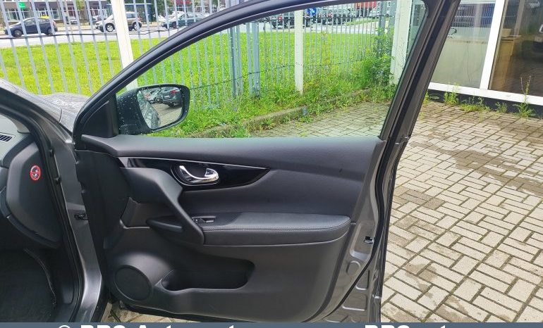 Nissan Qashqai 1.2 DiG-T Automatas 2015 full