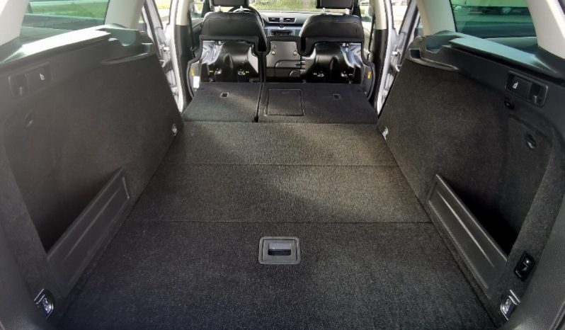 Volkswagen Passat full